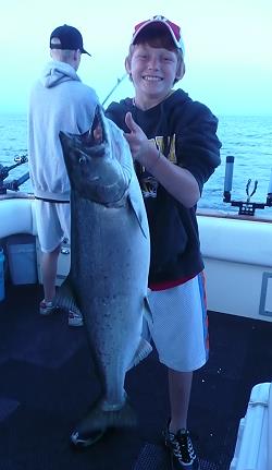 salmon charter fishing illinois